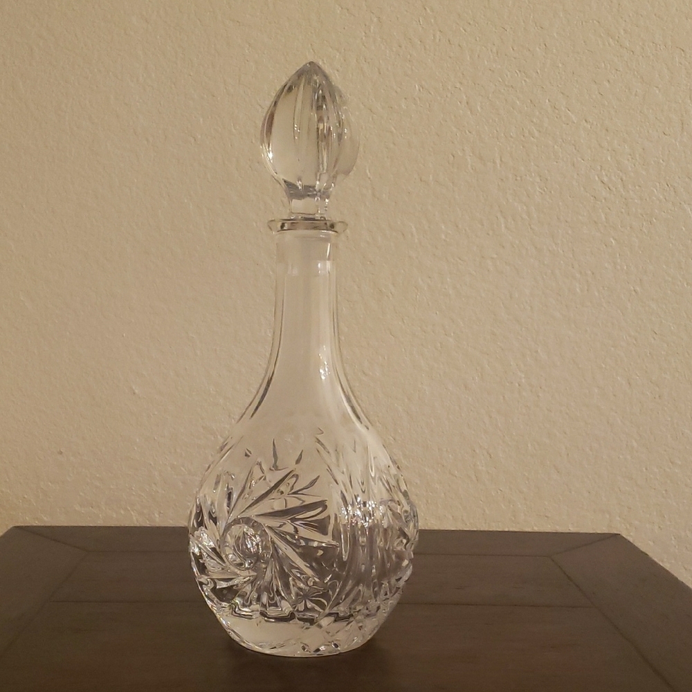 Elegant Crystal Decanter